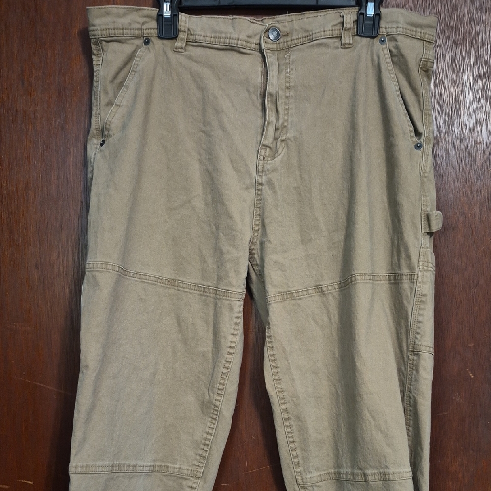 Men's Cargo Pants in Tan